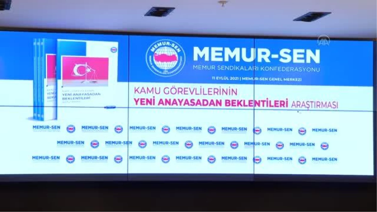 Memur-Sen\'in, "Kamu Görevlilerinin Yeni Anayasadan Beklentileri" araştırması kamuoyuyla paylaşıldı