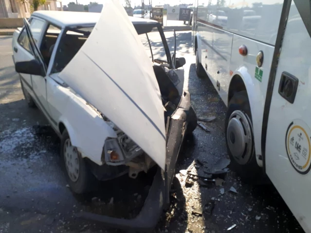 Otomobili ile midibüs kazasında 1 kişi yaralandı