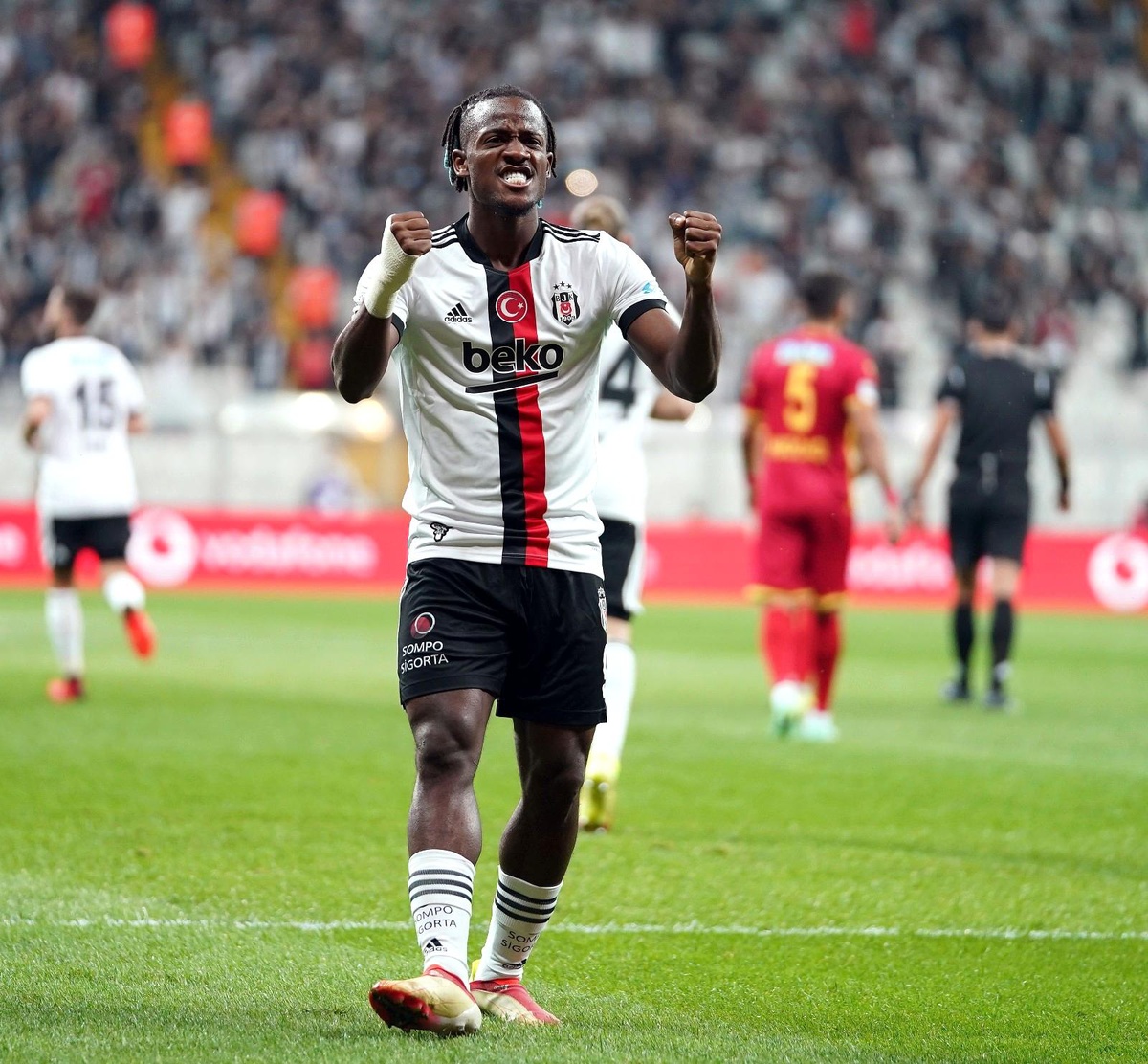 Pjanic ilk asistini yaptı, Batshuayi ilk golünü attı