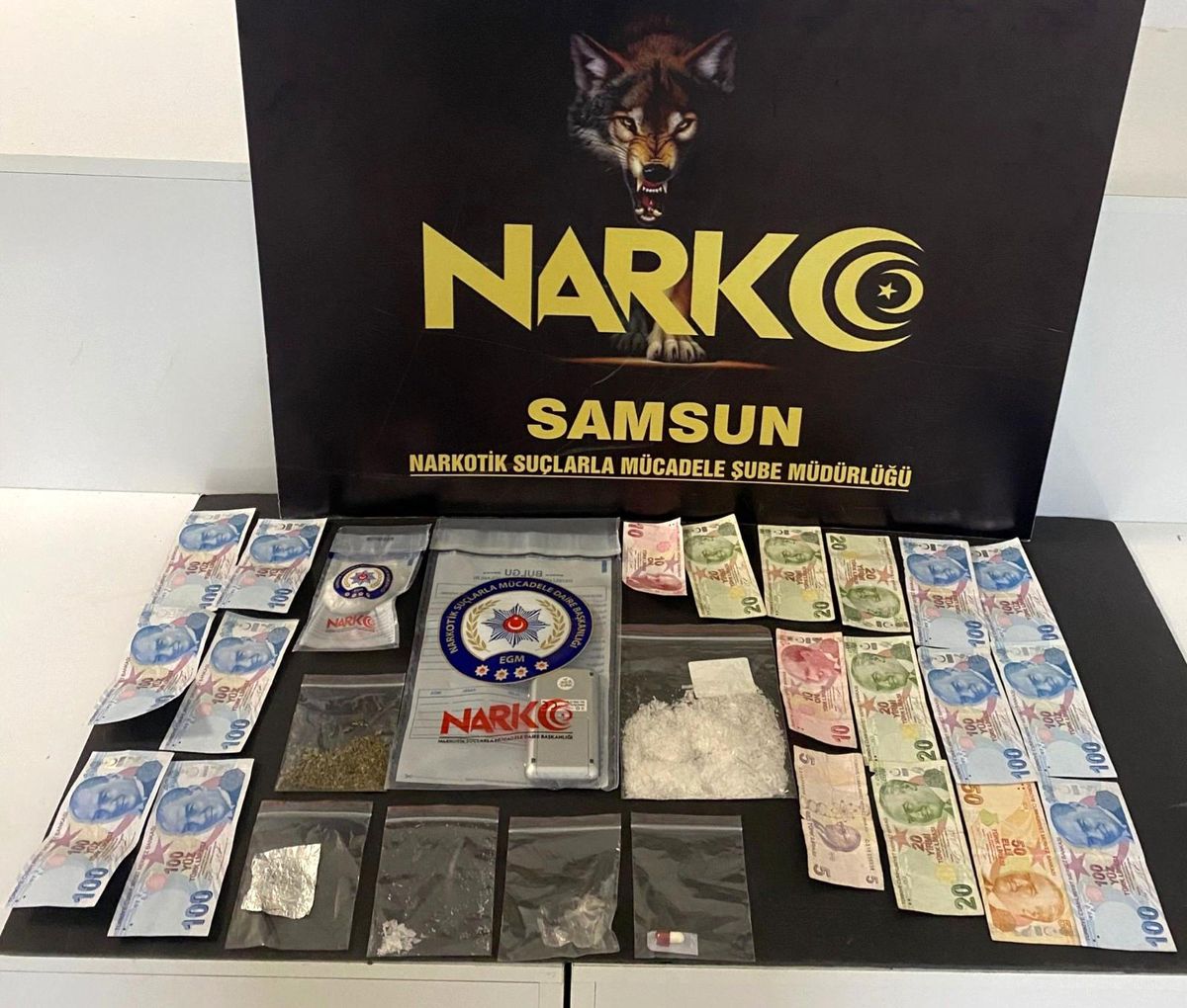 Satışa hazır uyuşturucularla yakalandı