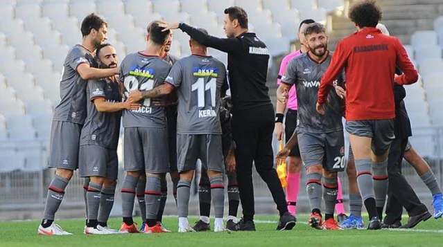 Süper Lig'in 4. haftasında Fatih Karagümrük, sahasında Adana Demirspor'u 4-0 mağlup etti