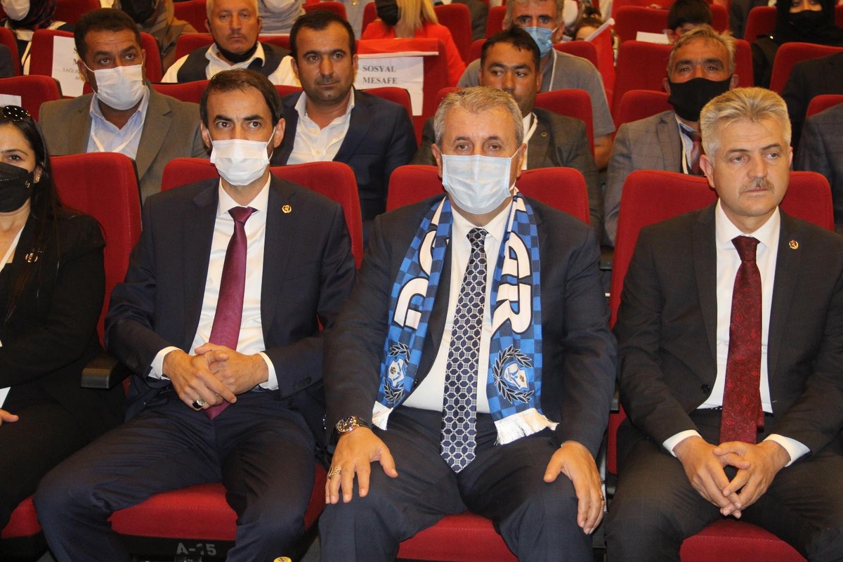 BBP Genel Başkanı Destici: 'Akşener'den hem Türk milleti adına hem de Fatih Sultan Mehmet'in manevi şahsiyetinden bir özür bekliyoruz'