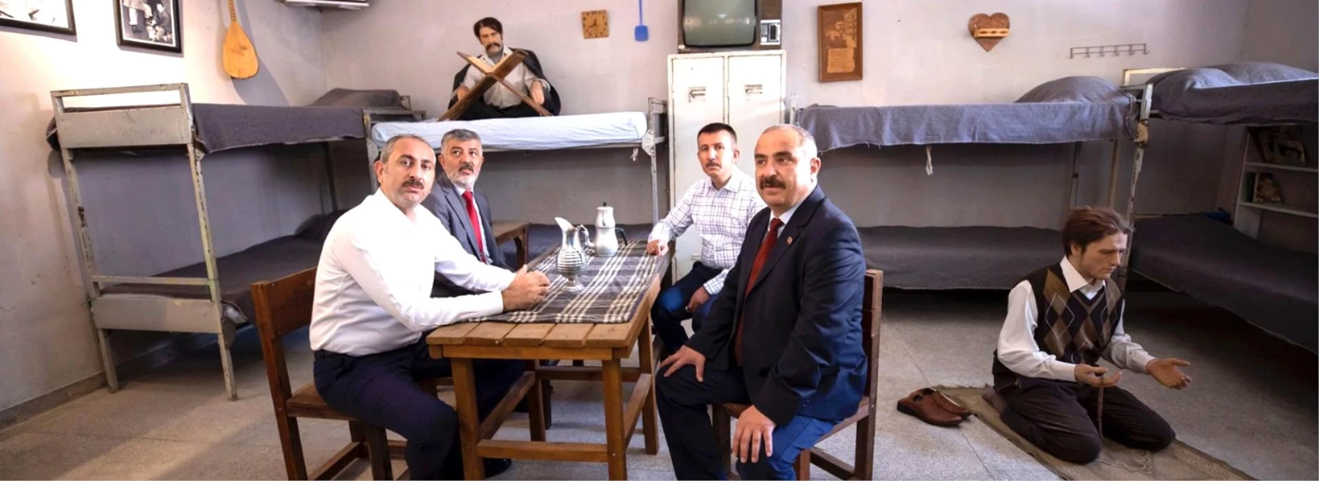 Adalet Bakanı Gül, 12 Eylül darbesinin 41. yılında, Ulucanlar Cezaevi Müzesi\'ni ziyaret etti