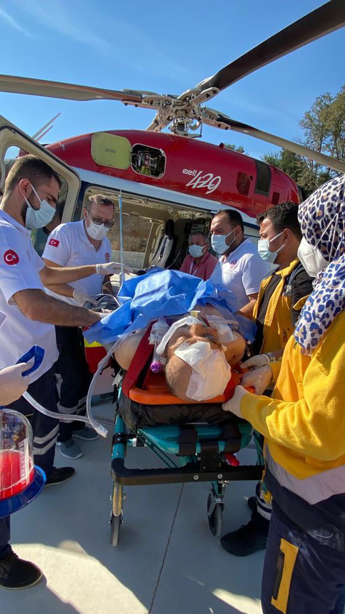 Son dakika haberleri: Bilecik\'te ambulans helikopter trafik kazası geçiren kişi için havalandı