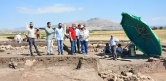 Ergani Kaymakamı Ahmet Karaaslan Hilar Mağaraları ve Çayönü Höyüğünde incelemelerde bulundu