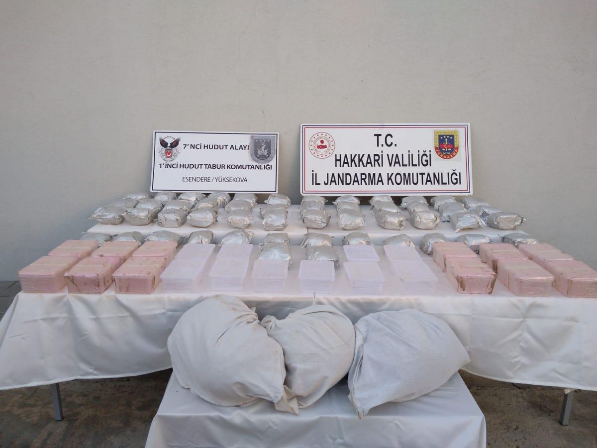 Hakkari\'de 98 kilo 600 gram uyuşturucu ele geçirildi