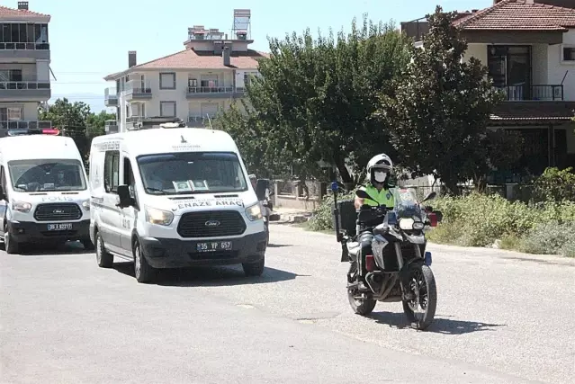 Son Dakika Haberi Kahramanmaras Taki Trafik Kazasinda Olen Iki Kardes Izmir De Son Yolculuklarina Ugurlandi Son Dakika