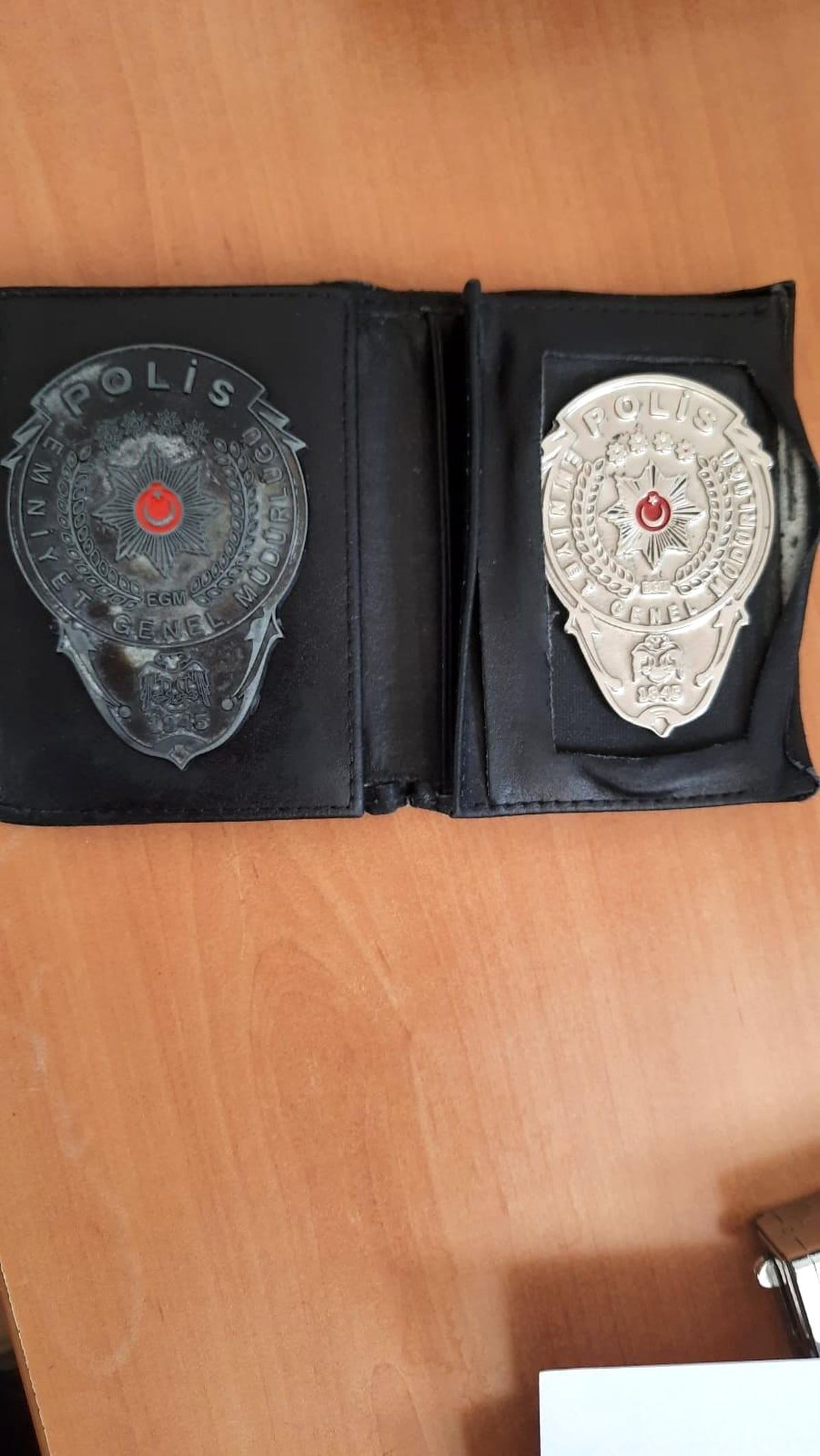 Son dakika haber: Kendini polis olarak tanıtan dolandırıcı polisten kaçamadı