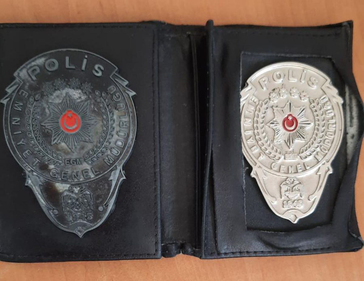 Konya\'da kendisini polis ve kamu görevlisi olarak tanıtarak dolandırıcılık yapan firari hükümlü yakalandı