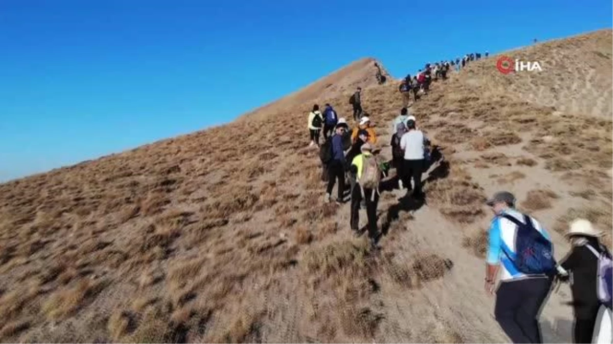 Nemrut Dağı\'nda farkındalık yürüyüşü