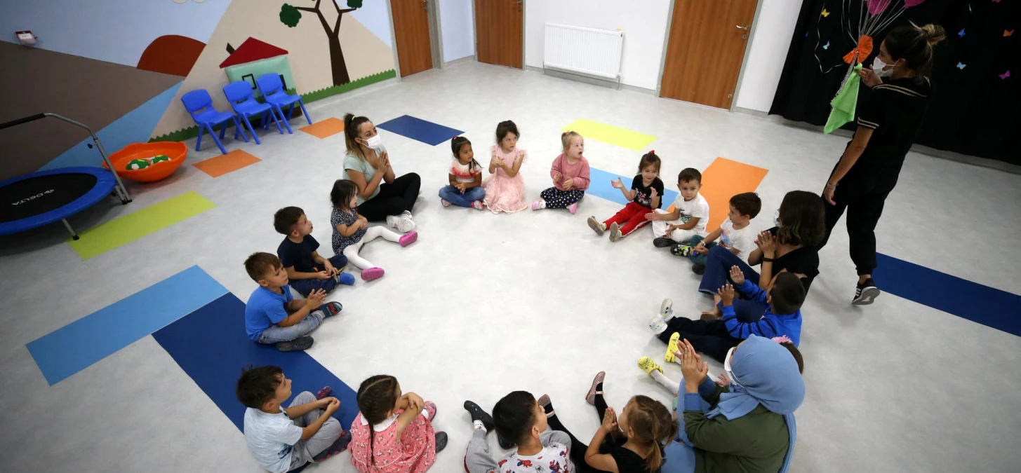 BALIKESİR - Özel gereksinimli çocuklar "tersine kaynaştırma" sınıfında arkadaşlarıyla eğlenerek öğreniyor (2)