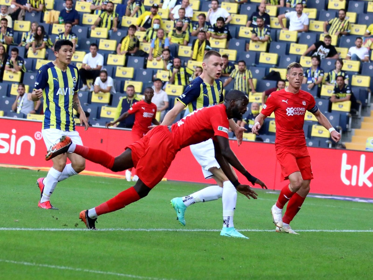 Sivasspor, Fenerbahçe\'nin \'Kadıköy belalısı\' oldu!