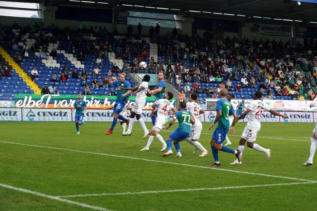 Süper Lig: Çaykur Rizespor: 0 - A. Hatayspor: 0 (İlk yarı)