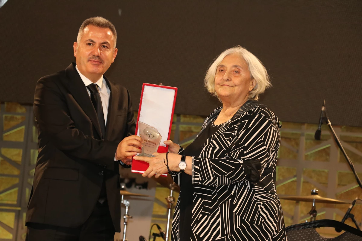 28. Uluslararası Adana Altın Koza Film Festivali\'nde "Orhan Kemal Emek Ödülleri" törenle verildi