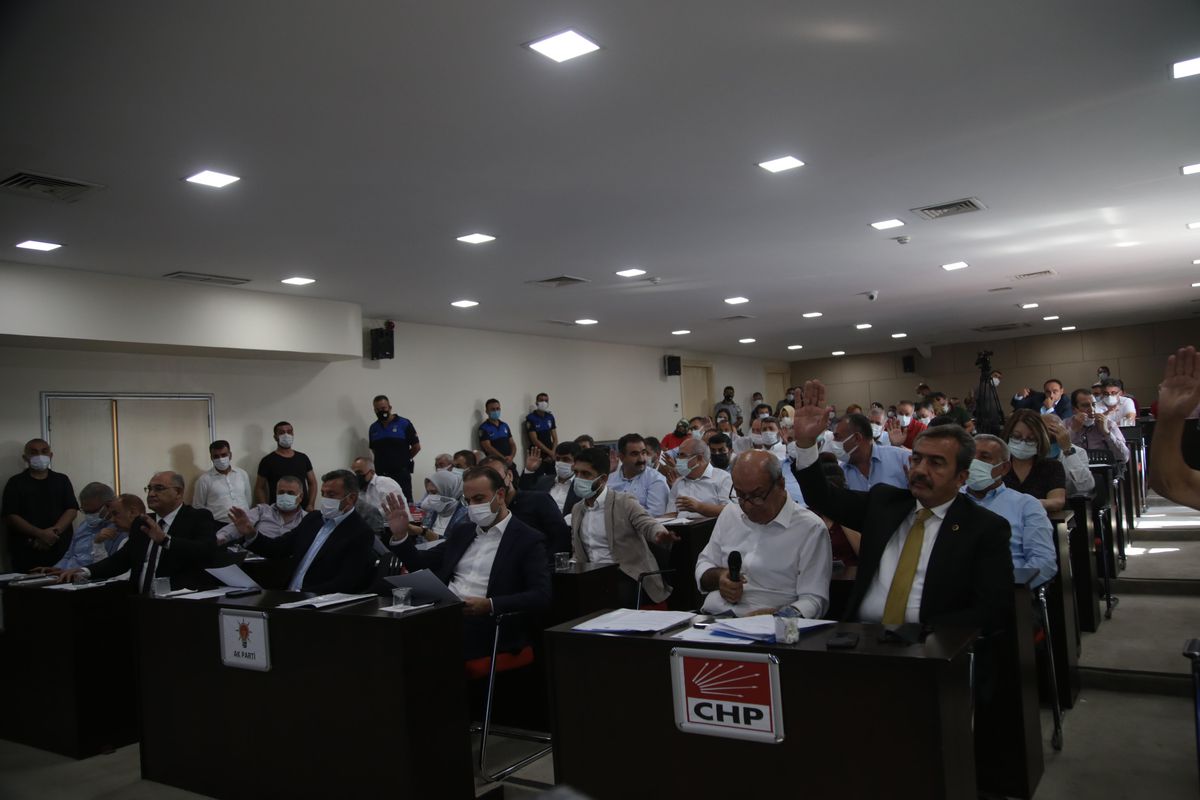 Adana Büyükşehir Belediyesi meclisi eylül ayı ilk oturumunu yapıldı