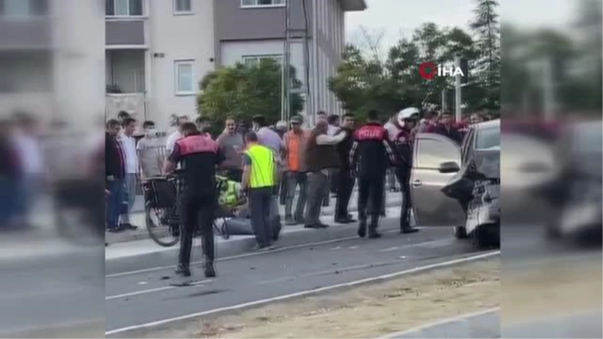 Son dakika haberi: Arnavutköy\'de feci kaza: Yaralılar caddeye savruldu, mahalleli seferber oldu