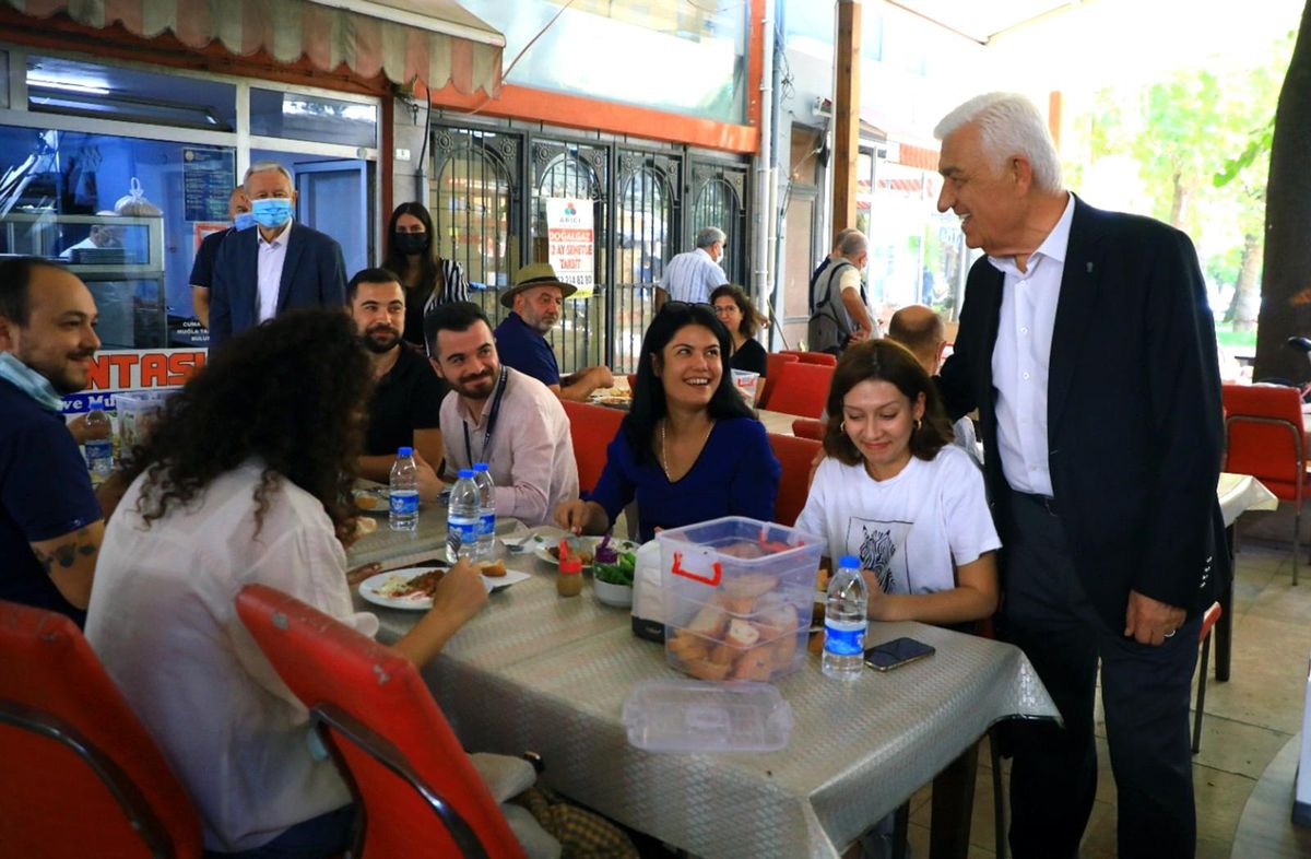 Başkan Gürün, Menteşe esnafını ziyaret etti
