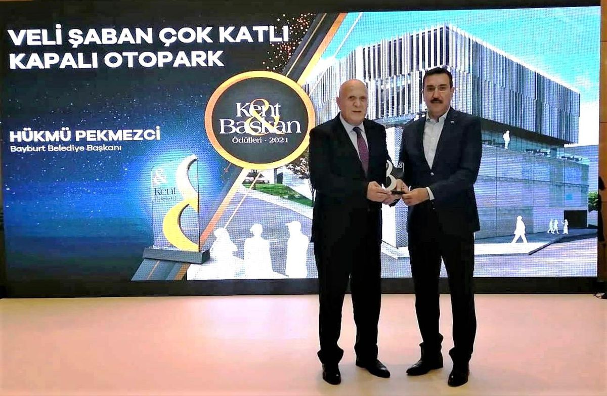 Başkan Pekmezci\'ye ikinci başarı ödülü