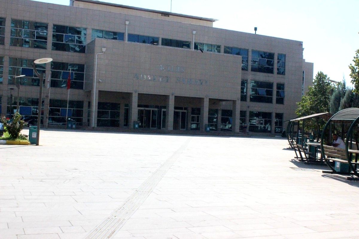 Bin 570 farklı numaradan rahatsız edilen doktorun davasına yayın yasağı