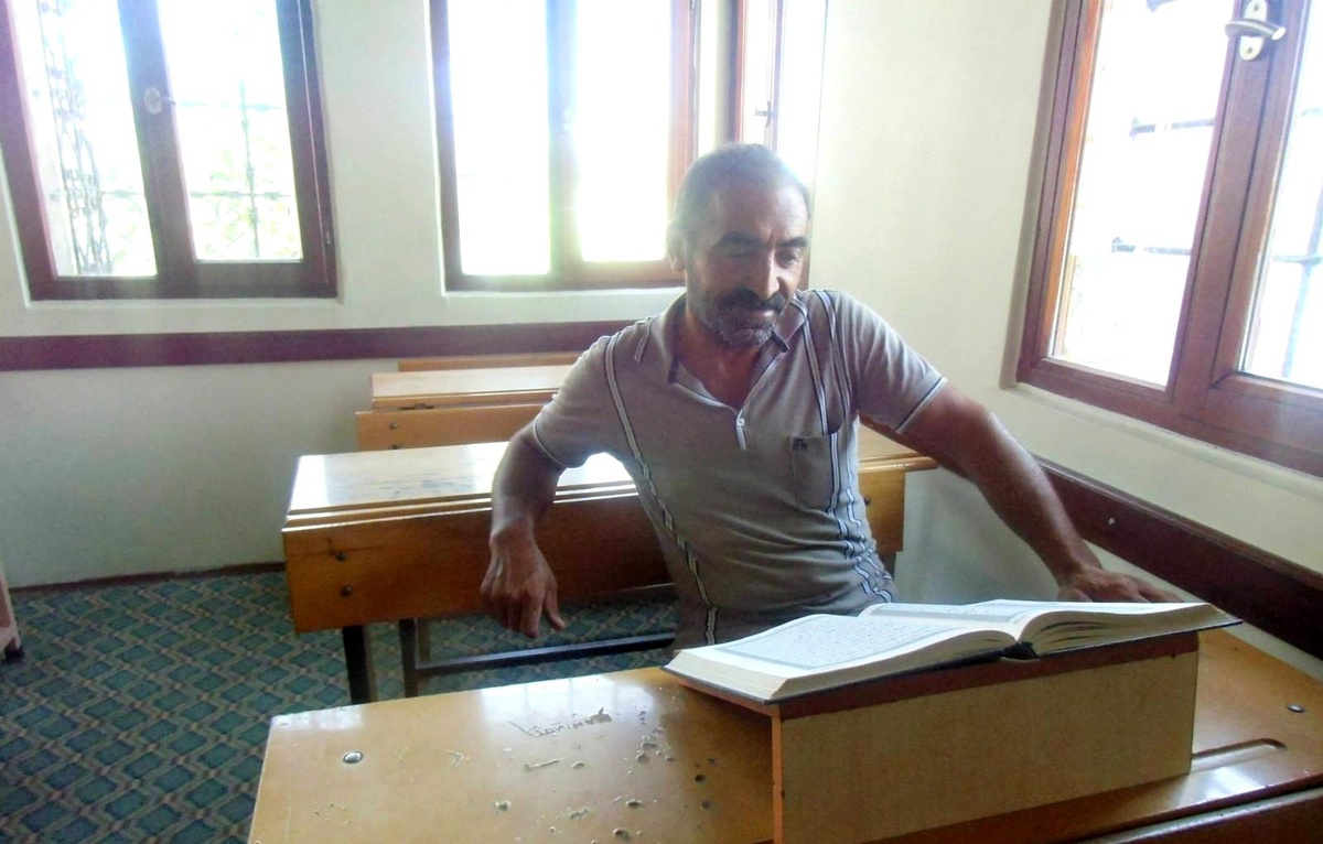 Çeşme\'de alacak verecek kavgasında 1 kişi öldü
