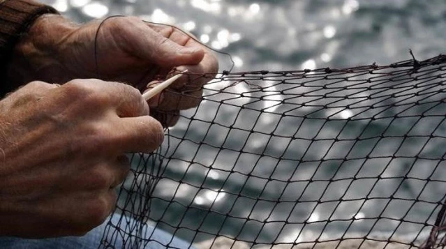 Balıkçılar, attıkları ağa takılan ceset karşısında büyük şaşkınlık yaşadı