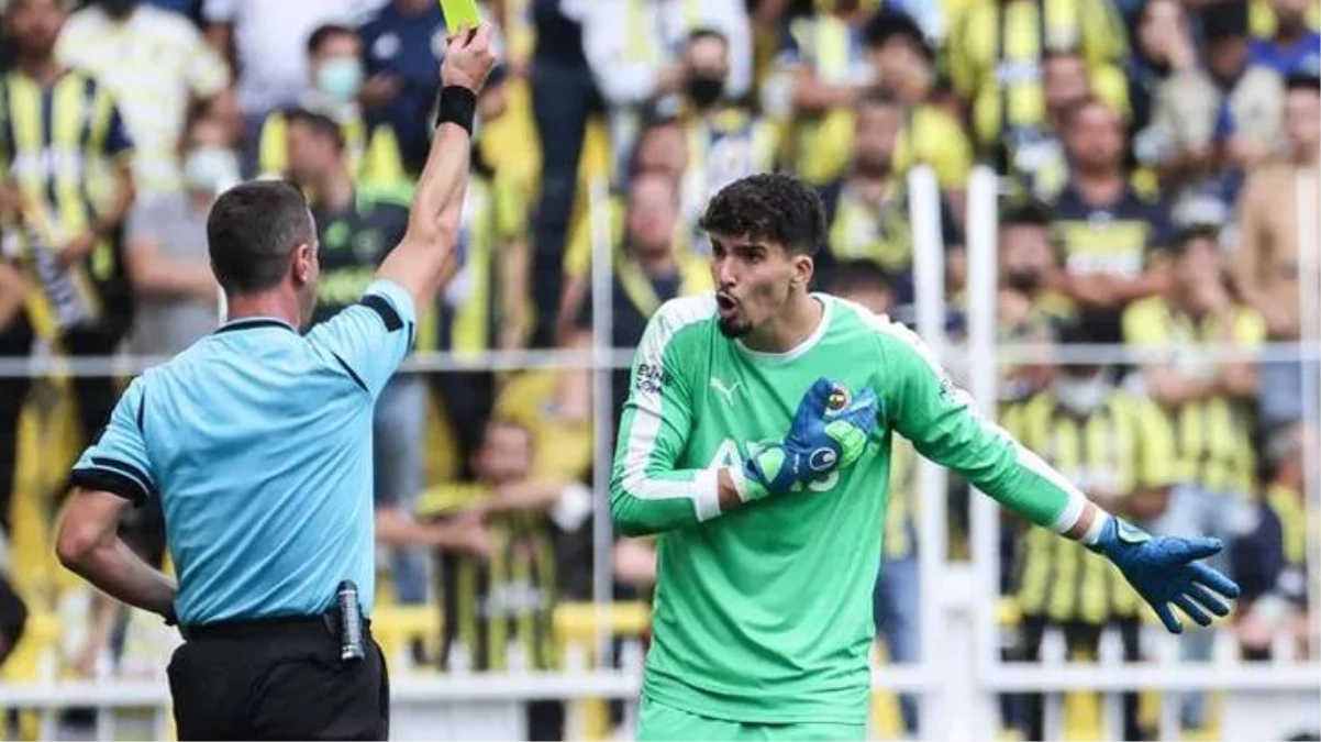 Fenerbahçe, Sivasspor maçını yöneten Halis Özkahya ve ekibi için sert mesaj paylaştı