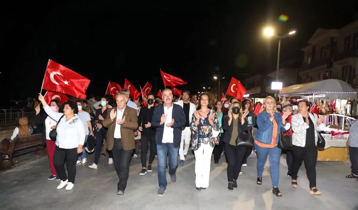 Genco Erkal, Kurtuluş Gününde Ahmed Arif şiirleriyle Mudanya\'daydı