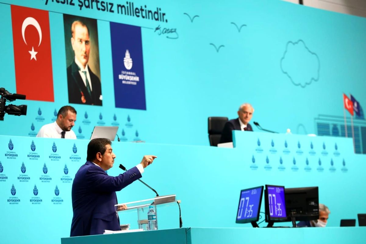 İBB Meclisi AK Parti Grup Başkanvekili Göksu\'dan arızalanan otobüslerle ilgili eleştiri