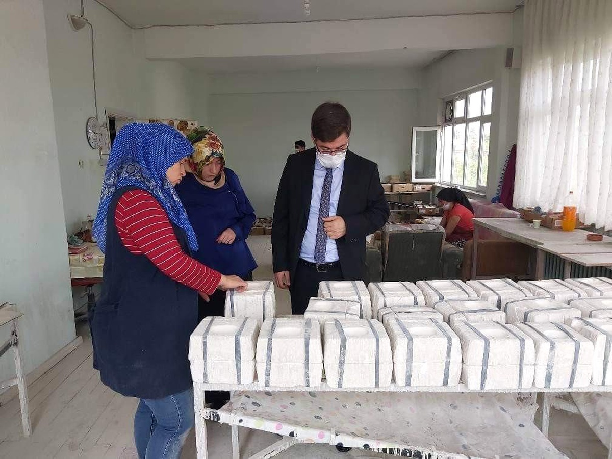 Kaymakam Düzgü\'nden Şuhut Kadın Kooperatifine ziyaret