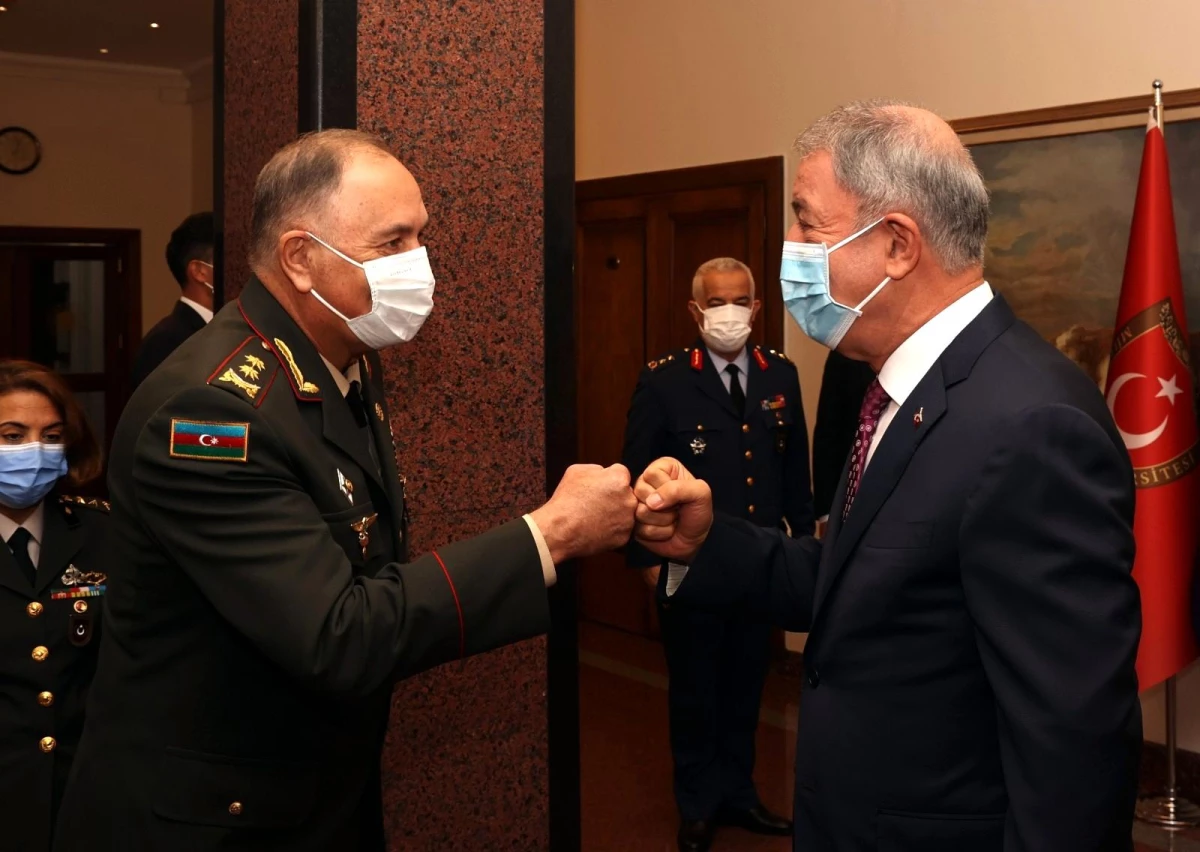 Son dakika haberleri: Milli Savunma Bakanı Akar, Azerbaycan Genelkurmay Başkanı Veliyev\'i kabul etti