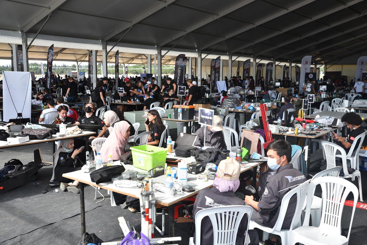 Son dakika haber | TEKNOFEST\'te "Liseler Arası İnsansız Hava Araçları Yarışması" Bursa\'da başladı