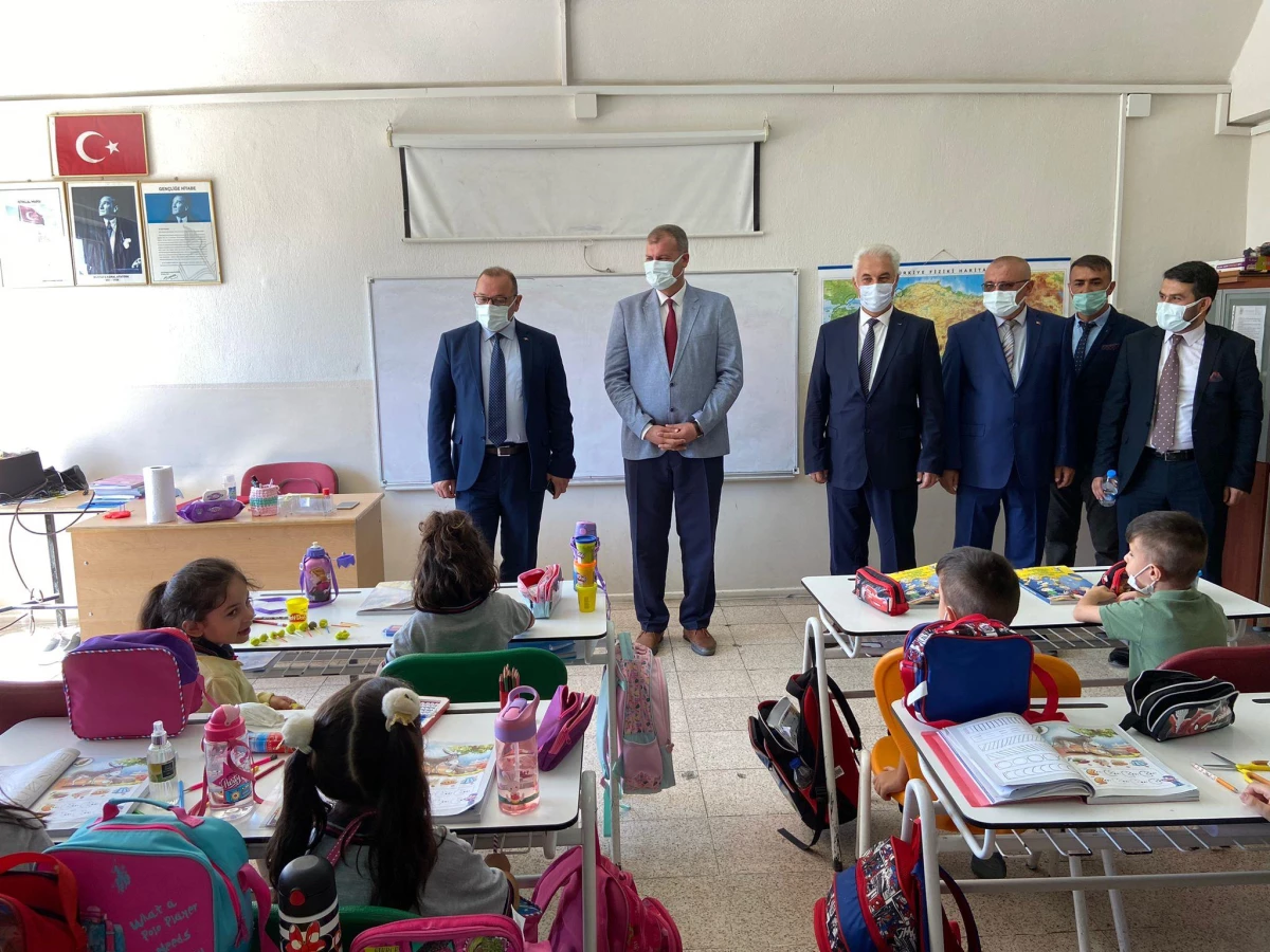 Tire\'de İlköğretim Haftası törenle kutlandı