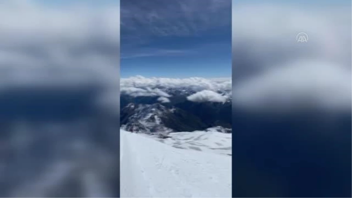 Türk dağcı Alpay Korkmaz Avrupa\'nın en yüksek dağı Elbruz\'a tırmandı