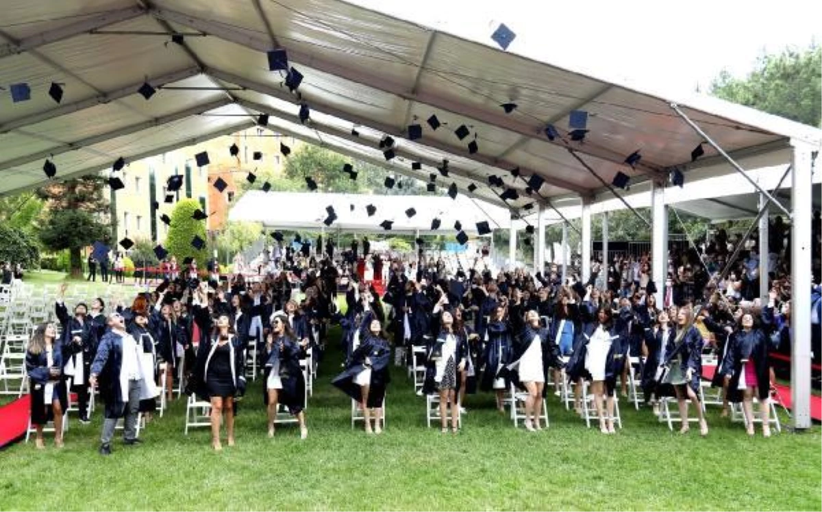 Yeditepe Üniversitesi mezuniyet töreni