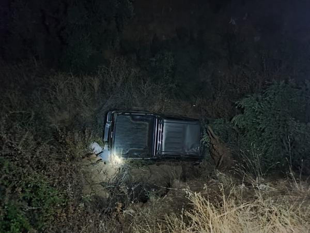 Son dakika haberi! 80 metrelik şarampole uçan pikabın sürücüsü hayatını kaybetti