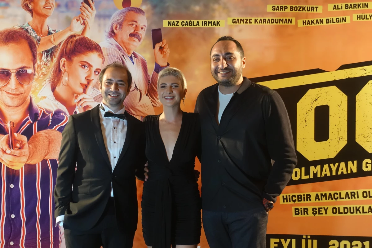"Amacı Olmayan Grup" filminin galası Özdilek Park İstanbul AVM\'de yapıldı