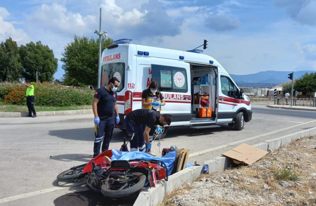 Son dakika haberleri | Antalya\'da otomobil ile motosikletin çarpıştığı kazada bir kişi yaşamını yitirdi