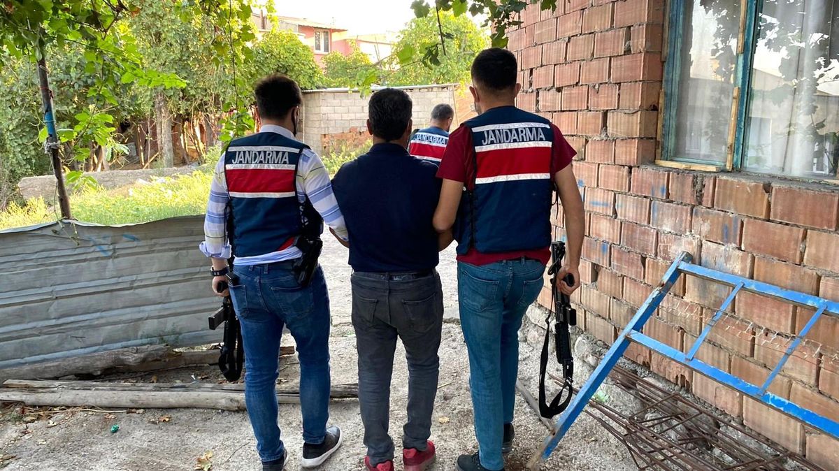 Son dakika 3. sayfa: Aranan şahıs, Jandarma ve MİT operasyonuyla yakalandı