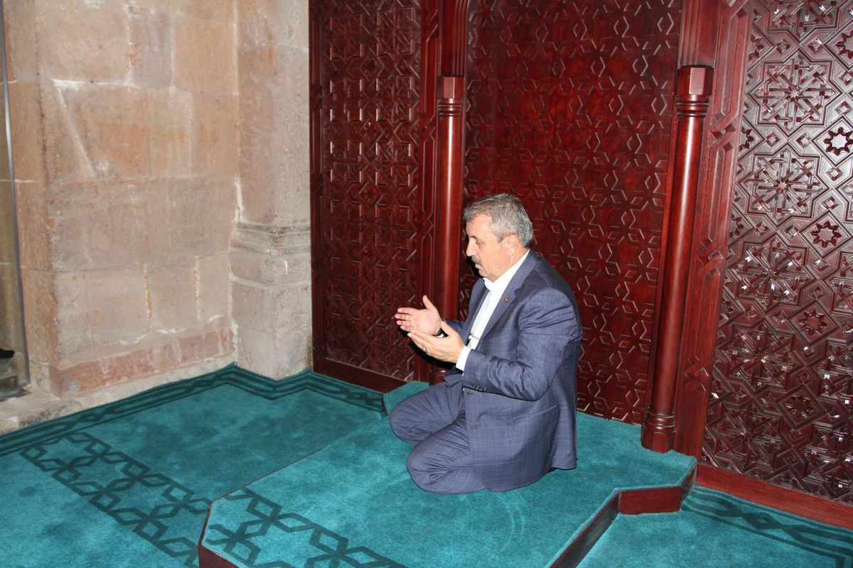 BBP Genel Başkanı Destici Ani Ören Yeri\'ni ziyaret etti