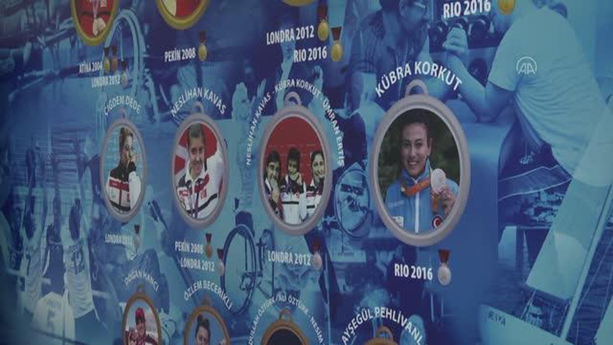 Bedensel engelli milli sporcular, Tokyo\'da ilkleri başardı