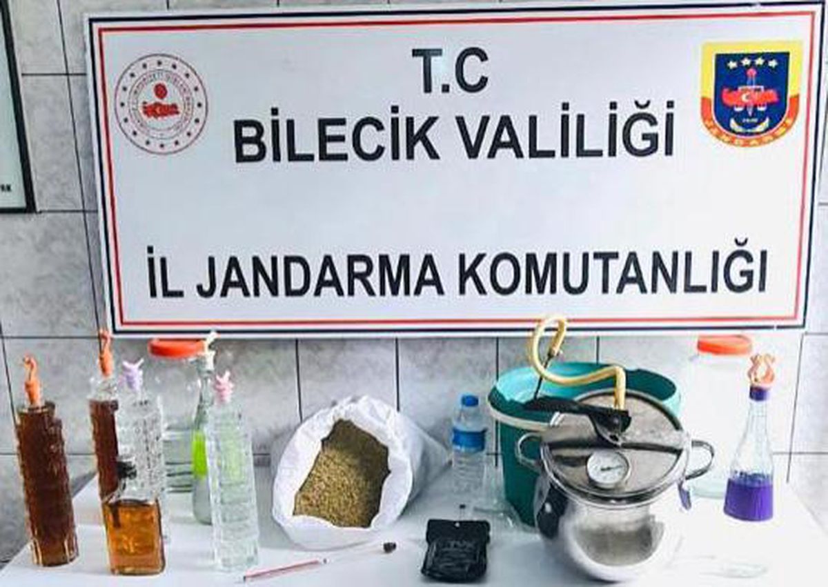 Bilecik\'te 12 bin 350 litre sahte içki ele geçirildi