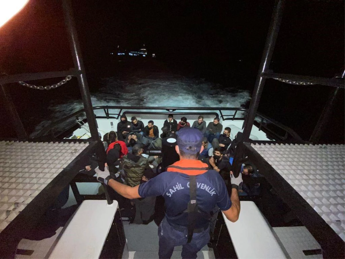 Çanakkale açıklarındaki gemide bulunan 35 düzensiz göçmen karaya çıkarıldı