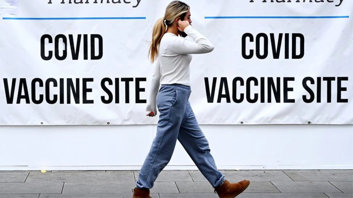 Covid aşısı: İngiltere\'de üçüncü doz aşı uygulaması haftaya başlıyor