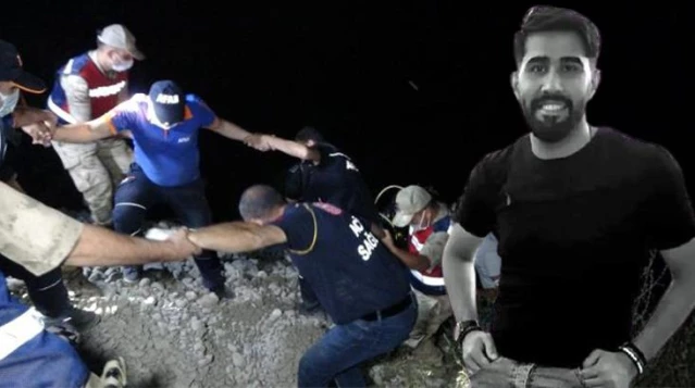 Ekipler, Murat Nehri'ne giren gencin cansız bedenine saatler sonra ulaşabildi