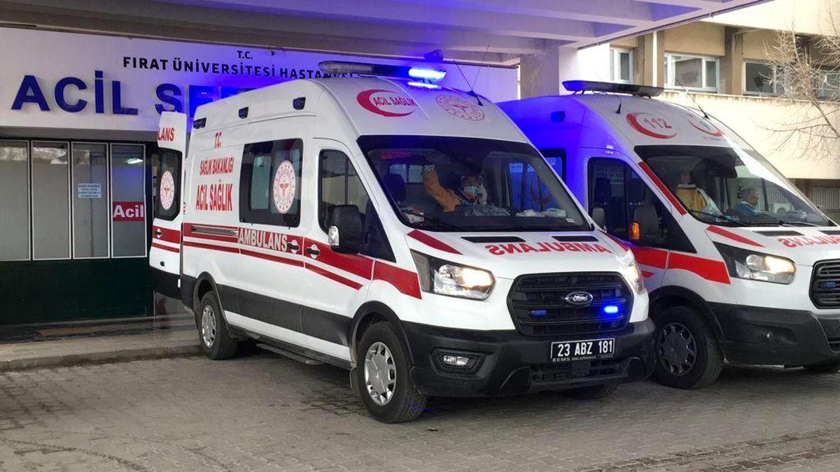 Son dakika haber: Elazığ\'da silahını temizleyen şahıs kazara kendini vurdu