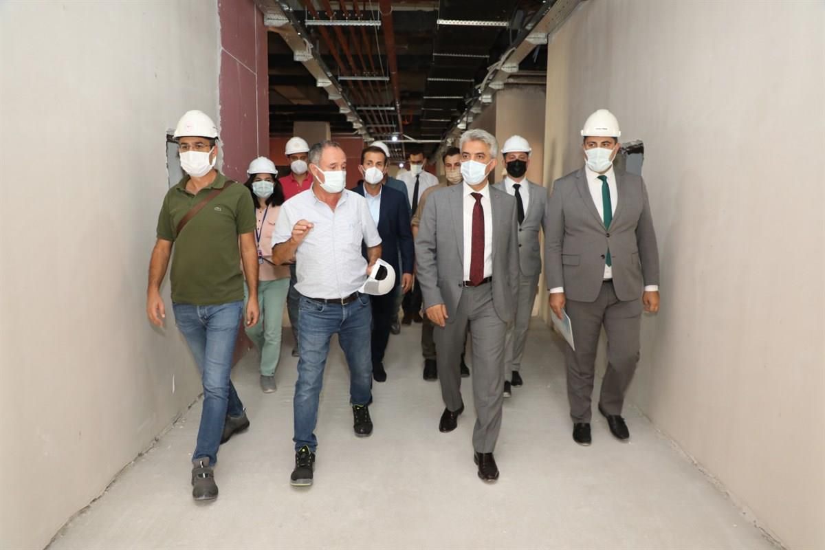 Erzincan\'da iki yıl önce temeli atılan "akıllı hastane"nin tamamlanması için çalışmalar sürüyor