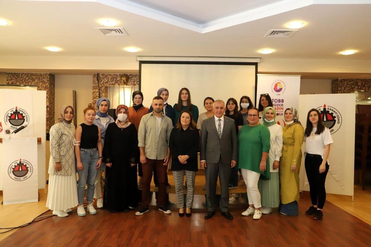 Kadın istihdamı ve sanayi kültürü projesinin ilk eğitimi yapıldı