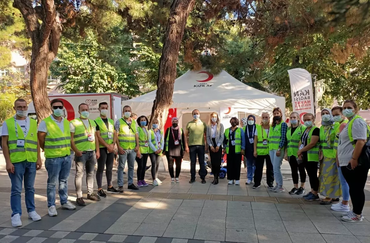 Karantinadaki vatandaşların "Vefa"lıları bu kez de kan bağışıyla vefalarını gösterdi