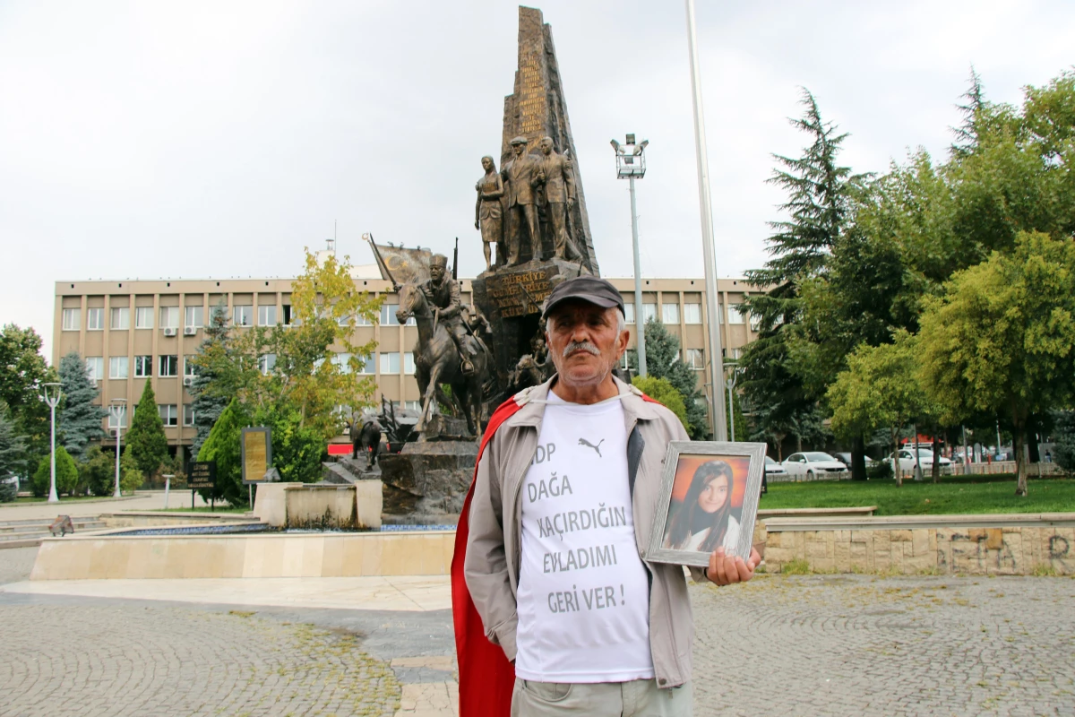 Kızı PKK tarafından kaçırılan baba, İzmir\'den Ankara\'ya yaptığı umut yürüyüşünde Uşak\'a ulaştı