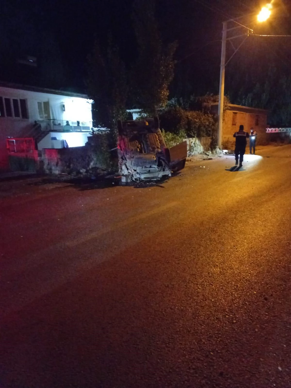 Konya\'da iki kamyonetin çarpışması sonucu 1 kişi öldü, 2 kişi yaralandı